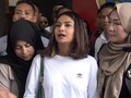 Tersangka UU ITE, Penahanan Vanessa Angel Ditentukan Senin