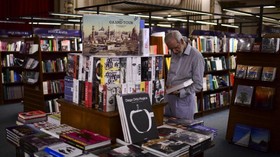 Penjualan Buku Meroket 230 Persen Usai Prancis Buka Lockdown