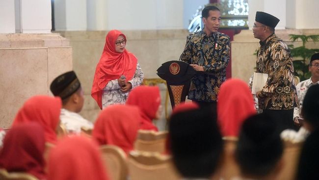 Muhadjir Effendy mendapat arahan dari Jokowi agar pencabutan status izin operasional Pesantren Shiddiqiyyah dibatalkan.