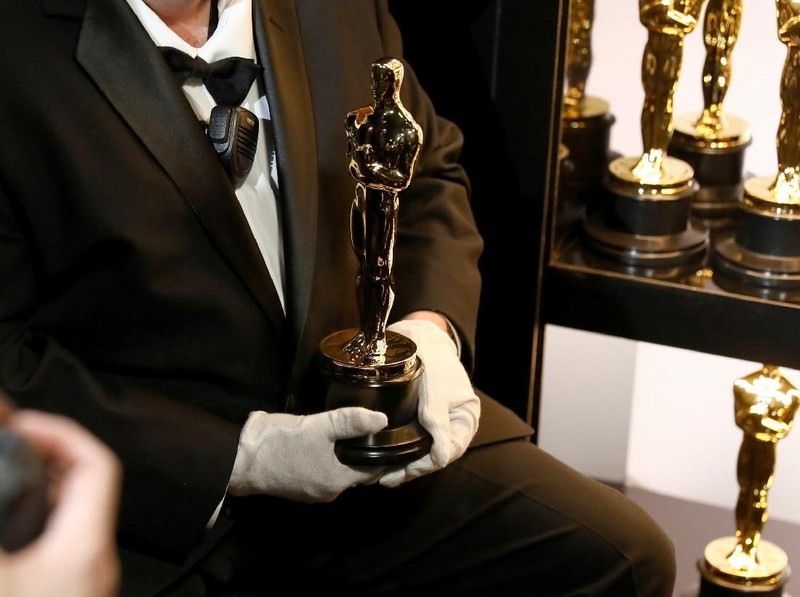 Piala Oscar Hilang di Pesawat, Sutradara Ini Syok Usai Dilarang Bawa ke Kabin