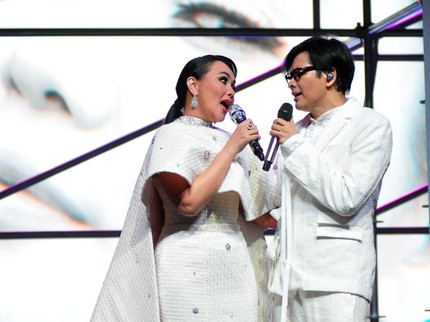 25 Tahun Perjalanan Cinta Armand Maulana dan Dewi Gita