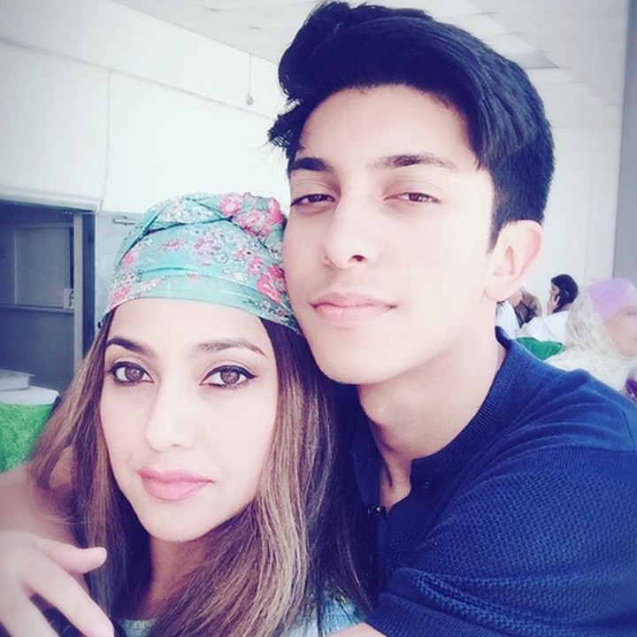 <p>Meski sudah menetap di Amerika, keduanya sering ke Indonesia untuk liburan. (Foto: Instagram @sazarita)</p>