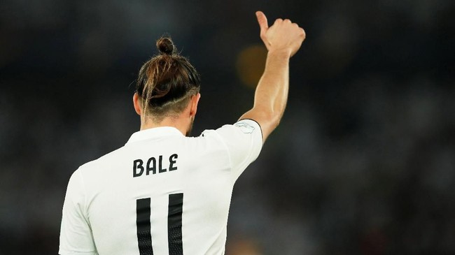 Rafael Van der Vaart yang sempat menjadi rekan satu tim Gareth Bale di Tottenham menyarankan agar bintang asal Wales itu bandel di Real Madrid.