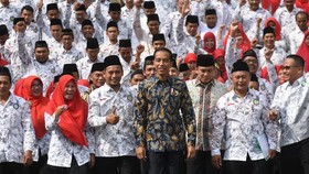 Hari Guru Nasional, Jokowi Apresiasi Dedikasi Selama Pandemi