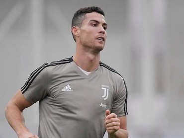 Gara-gara Cristiano Ronaldo Geser Botol, Coca-cola Rugi Rp57 Triliun