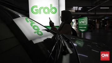 Deret Fitur Keamanan Agar Perempuan Nyaman Naik Taksi Online Malam