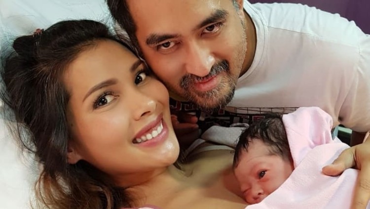 Nadia Mulya melahirkan secara normal di usia 38 tahun. Apa saja syarat seorang ibu untuk bisa melakukan hal yang sama?