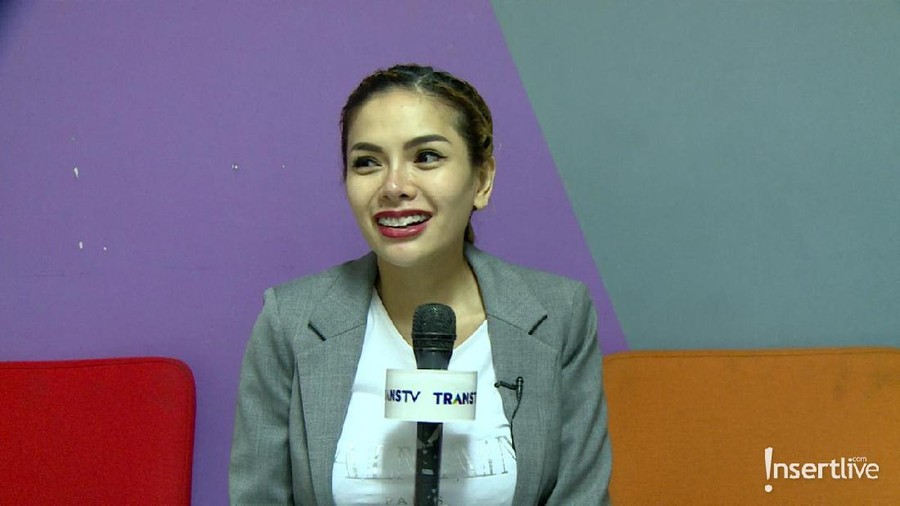 Nikita Mirzani akhirnya blak-blakan soal Mak Vera yang pernah menunggak bayar honornya hingga Rp150 juta. 