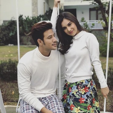 Berawal dari Cinlok, Irish Bella Resmi Dilamar Ammar Zoni