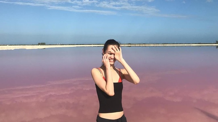 6 Fakta Kiko Mizuhara, Mantan GD yang Dekati Harry Styles Harry Style dikabarkan tengah menjalin kedekatan dengan model asal Jepang, Kiko Mizuhara, yang tidak lain mantan G-Dragon. Yuk, simak lima fakta seputar Kiko.