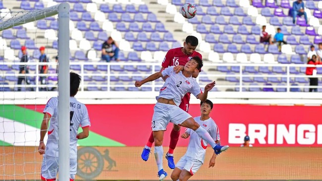 Qatar meraih kemenangan 6-0 atas Korea Utara pada laga Grup E Piala Asia 2019 sekaligus memastikan tiket ke babak 16 besar.