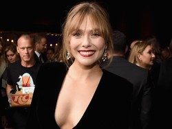 Elizabeth Olsen Gak Ikutan Wisuda Kuliah Gegara Gak Punya Teman Elizabeth Olsen Gak Ikutan Wisuda Kuliah Gegara Gak Punya Teman