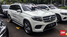 Mercy Antusias Sambut Beli Mobil Mewah Tanpa DP