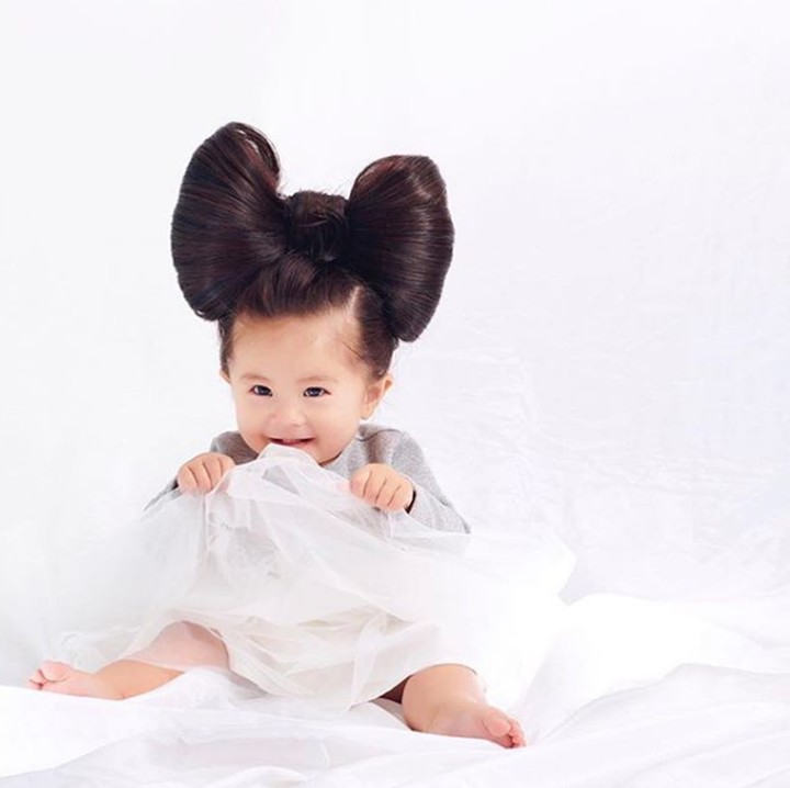 <p>Baby Chanco, bayi asal China ini sempat menjadi viral karena rambutnya luar biasa tebal. Saking tebalnya, ia menjadi bintang iklan sampo. (Foto: Instagram @babychanco)</p>