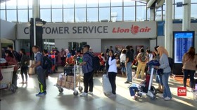 img-title VIDEO: Harga Tiket Pesawat Turun 20-60 Persen Mulai hari Ini
