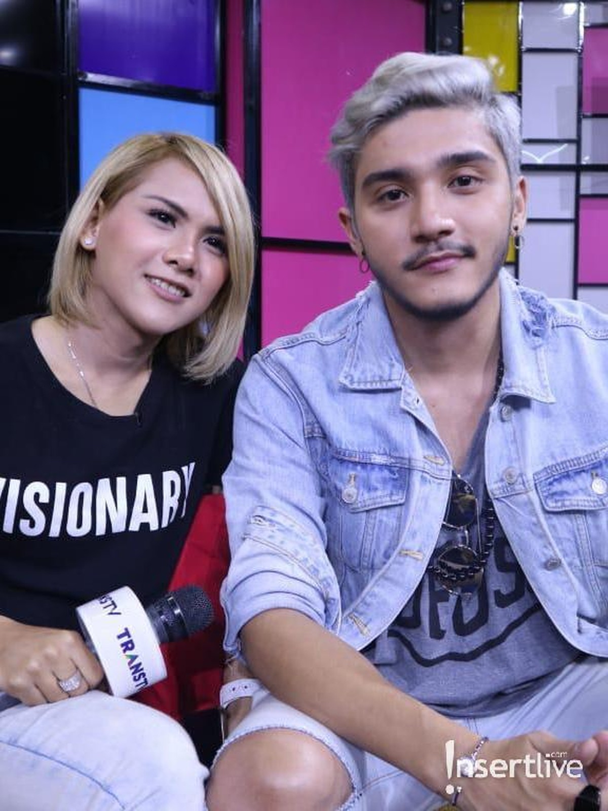 Setelah menjanda&comma; Evelyn dikabarkan tengah menjalin hubungan spesial dengan Isa Khan&period; Berikut enam potret kebersamaan mereka&period;