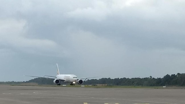 Badan Keselamatan Penerbangan Eropa mengatakan insiden serpihan logam mesin pesawat Boeing 747 tak ada kaitannya dengan peristiwa serupa pada Boeing 777.