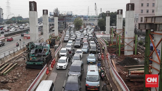 Pajak Bea Balik Nama Kendaraan Bermotor (BBN-KB) akan mulai berlaku bulan depan, atau 30 hari sejak tanggal diundangkan pada 11 November.