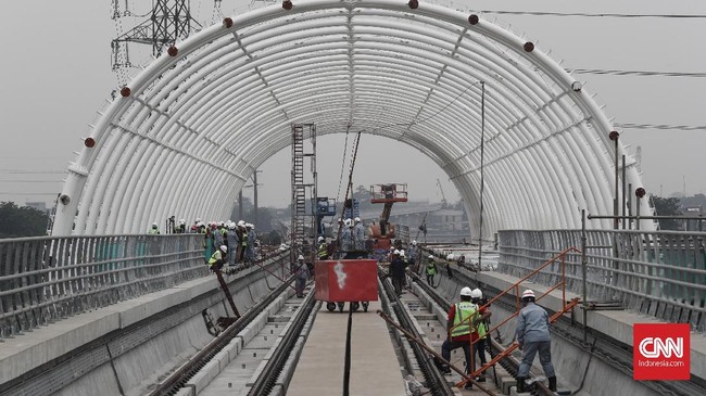 PT Industri Kereta Api (INKA) memprediksi kereta ringan (LRT) tanpa masinis bisa diterapkan dalam waktu satu setengah tahun.