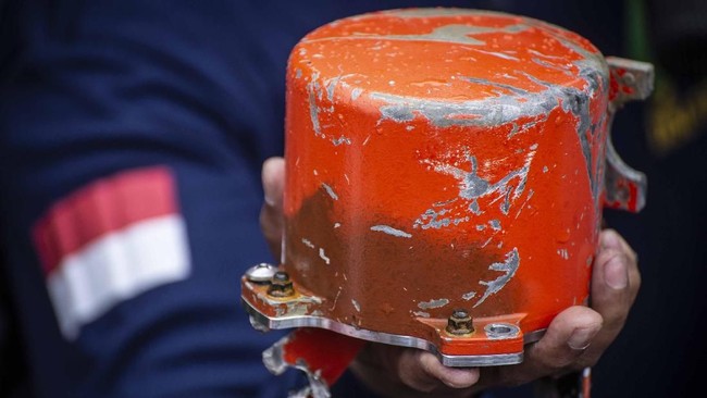 Black box atau kotak hitam pesawat Sriwijaya Air SJ 182 yang jatuh di Kepulauan Seribu, Jakarta Utara sudah ditemukan.