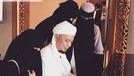Meski jarang disorot publik&comma; ketiga istri Ustaz Arifin Ilham selalu setia mendampingi sang suami dalam keadaan apapun&period;