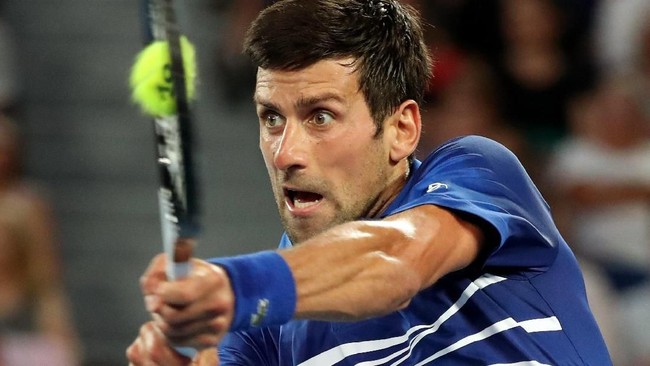 Novak Djokovic dan Serena Williams berhasil melalui babak pertama grand slam Australia Terbuka 2019 usai menang meyakinkan atas lawan-lawannya.