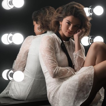 Selena Gomez Kepergok Bikin Tato Panah Kembar, Bareng Siapa Ya?