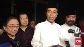 PAN Gabung Koalisi, Demokrat Duga Muluskan Misi Amendemen UUD