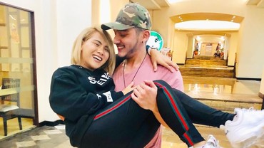 Merasa Tak Nyaman, Evelyn Pilih Berpisah dari Isa Khan