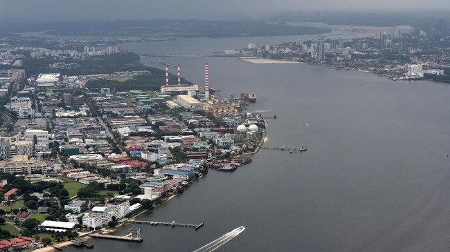 Pemerintah Malaysia dan Singapura mengakhiri sengketa ruang udara dan perairan dengan perjanjian yang disetujui keduanya pada Jumat (5/4) pekan lalu.