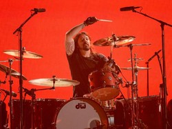 Dave Grohl Manggung Bareng Pat Smear dan Krist Novoselic, Reuni Nirvana?
