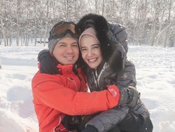 Sewindu Menikah, Zaskia Sungkar & Irwansyah Makin Mesra