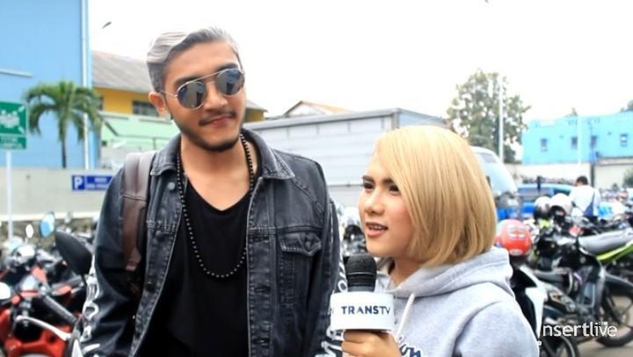Evelyn mendapatkan kejutan dari sang kekasih, Isa Khan, di hari ulang tahunnya yang ke-27.