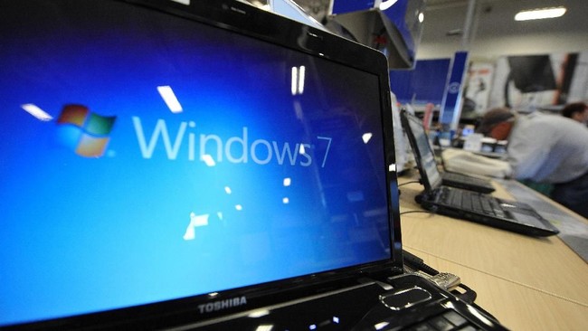 Pengguna Windows 7 bmelaporkan bug yang membuat pengguna tak bisa mematikan komputer.