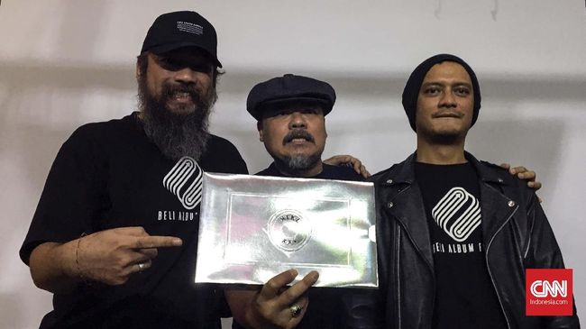 Jatuh-Bangun Netral-NTRL Selama Seperempat Abad Dari Netral menjadi NTRL, banyak hal telah dilalui Bagus, Coki dan Eno selama 25 tahun ini.