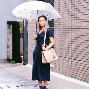 Pamer Cincin di Jari Manis, Rina Nose Jadi Nikah?