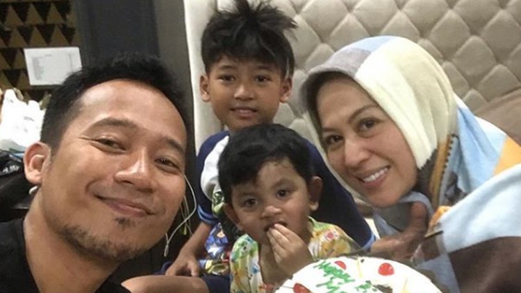Denny Cagur dan Keluarga Denny Cagur dan Keluarga