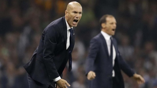 Pelatih asal Perancis, Zinedine Zidane, diklaim bakal bergabung dengan Juventus pada musim depan menggantikan posisi Massimiliano Allegri.