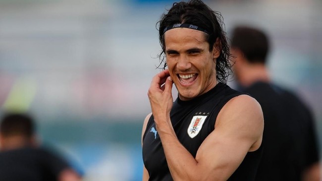 Atletico Madrid terbuka mendatangkan Edison Cavani yang tengan tanpa klub dan ingin menduetkannya dengan Luis Suarez.
