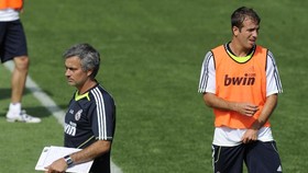 Van der Vaart Mengaku Diusir Mourinho dari Madrid