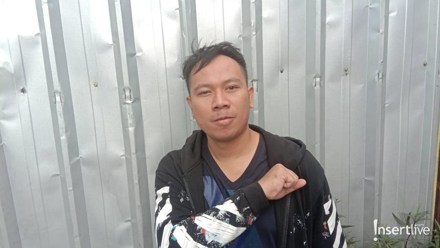 Resmi Cerai, Vicky Prasetyo Rindu Anak Angel Lelga Setelah resmi berpisah dengan Angel Lelga, Vicky Prasetyo mengaku masih merindukan Hawra, anak Angel Lelga.