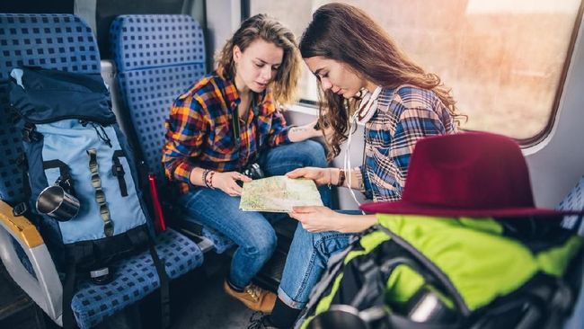 5 Cara Hindari Pencurian Identitas saat Wisata Kemudahan memesan tiket pesawat atau hotel melalui internet memberi celah bagi maling dunia maya.