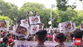 Digeruduk Massa, KPU Tetap Minta OSO Mundur dari Ketum Hanura