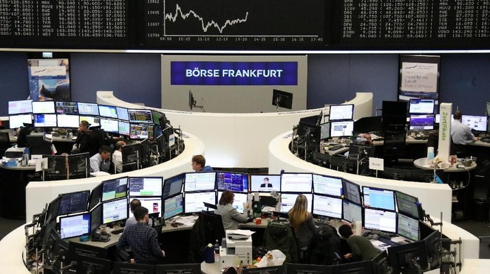 The German share prize index DAX board is photographed early afternoon on the day of the Brexit deal vote of the British parliament in Frankfurt, Germany, January 15, 2019. REUTERS/Staff