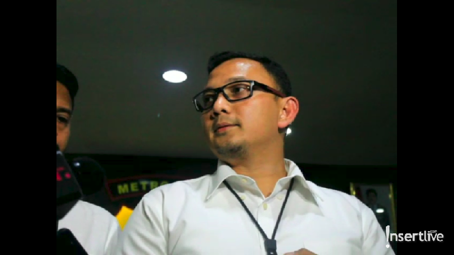 Pihak kepolisian mengatakan asisten Ivan Gunawan, Andre Jordan, atau AJ telah menggunakan narkoba sejak satu setengah tahun lalu.