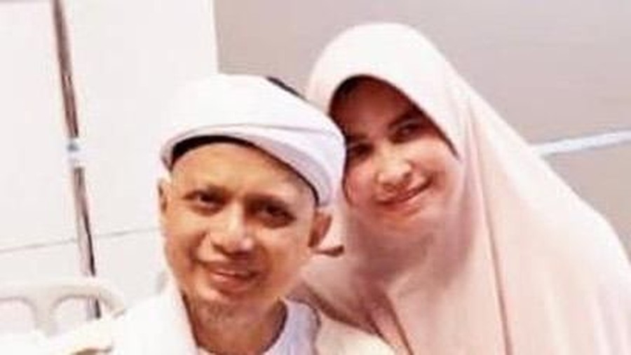Pengakuan Ustaz Arifin Ilham Sudah Siapkan Makam dan Kain Kafan Ustaz Arifin Ilham membahas soal pemakaman dalam postingan terbarunya.