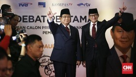 Asal-usul dan Sejarah Panjang Setelan Jas