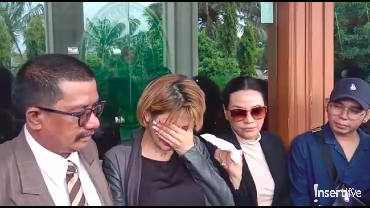 Hadiri Sidang Mediasi, Nikita Mirzani Nangis