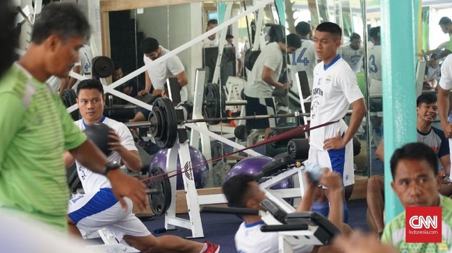 Manajemen Persib Bandung akan segera mengumumkan pemain asing asal Asia yang bakal memperkuat klub Pangeran Biru tersebut pada musim kompetisi mendatang.