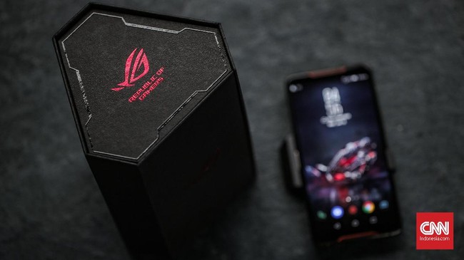 CNNIndonesia.com berkesempatan untuk menjajal ROG Phone dengan cipset terkuat Qualcomm yakni Snapdragon 845 dengan 128 GB yang dibanderol Rp13 juta.